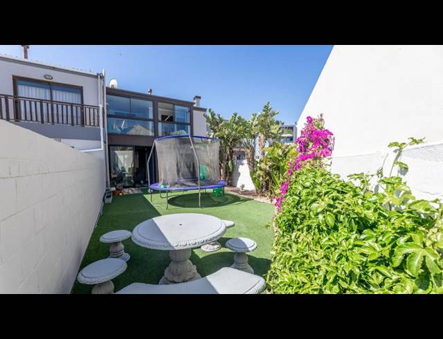3 BEDROOM PROPERTY TO RENT IN BLOUBERGRANT